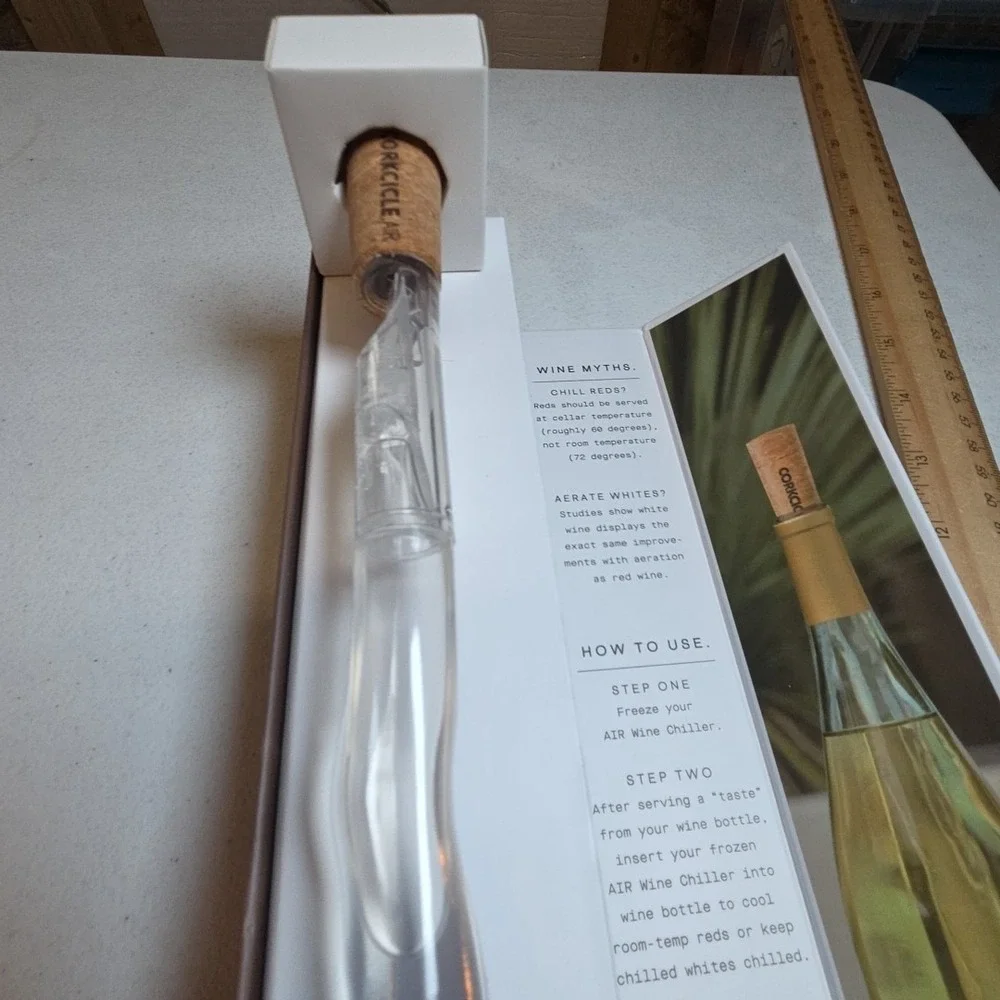Corkcicle freezable bottle